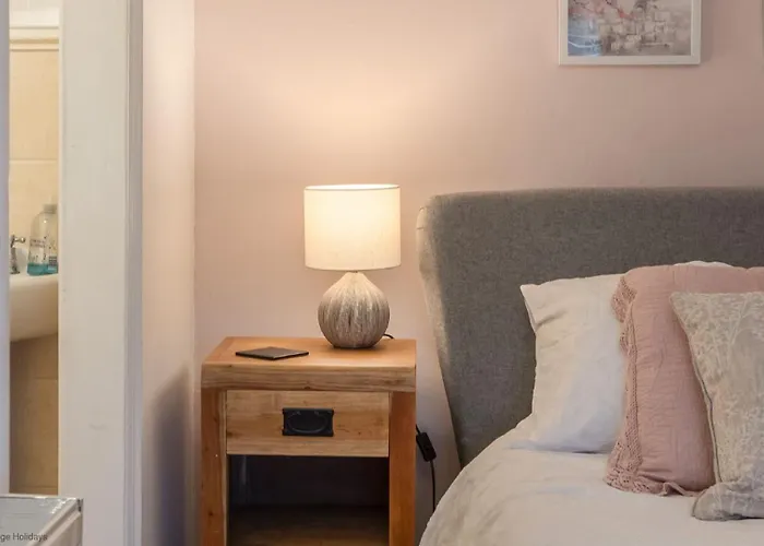 The Old Farm Shop Holiday home Scarborough